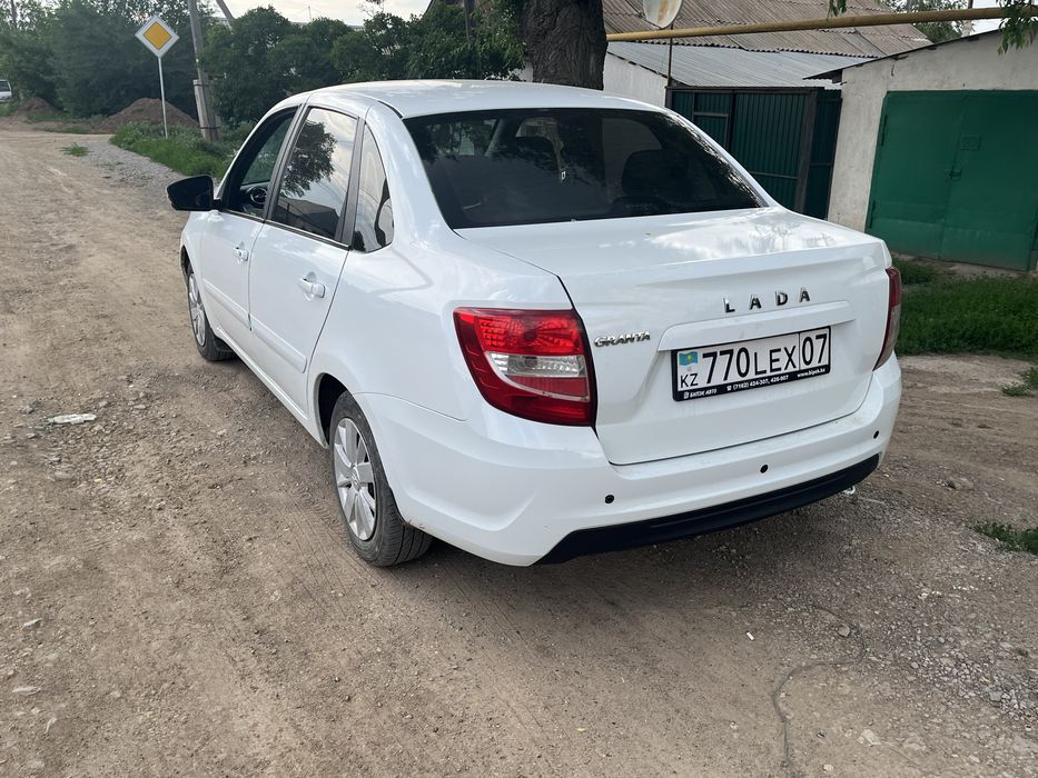 Продам Granta FL люкс.
