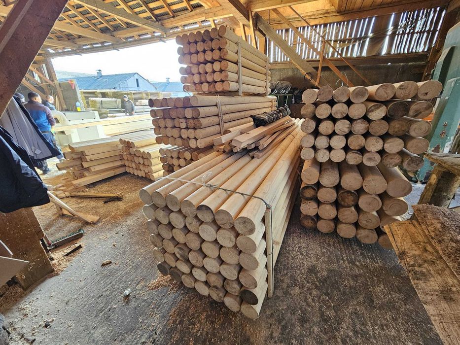 Stalp din lemn rotund ascutit diametru 8cm, L=2,0m natur sau tratat!