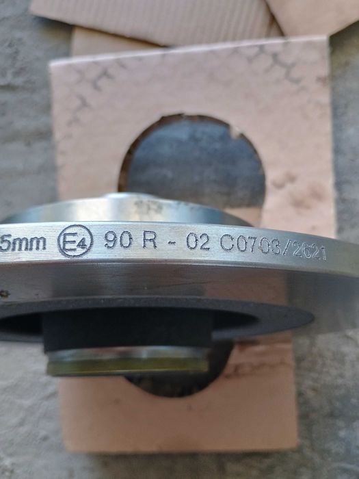 Зад дискове (лагер главина)за Рено Гранд Сценик 3  2,0 dci  2009-2016г