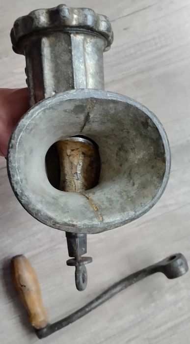 стара БГ месомелачка