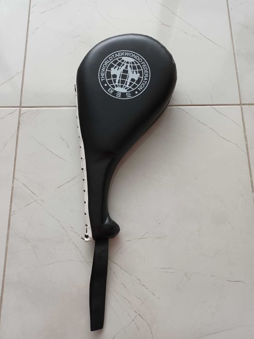 Двоен педел за таекуондо, бокс, кикбокс