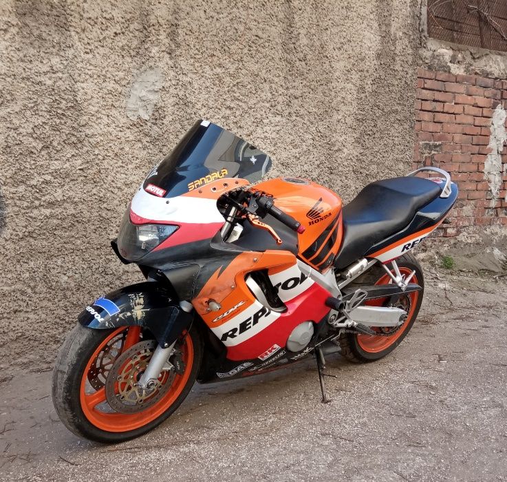 На части Honda CBR 600 F4,Хонда ЦБР Ф4 гр. Русе Център • OLX.bg