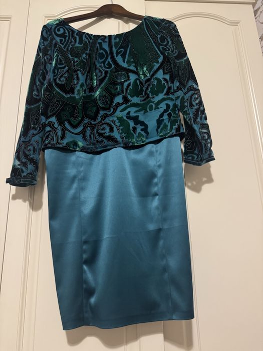 Официални рокли/тоалети с пайети камъни дантела