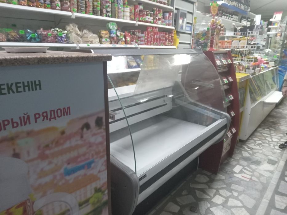 Продам холодильник для магазина