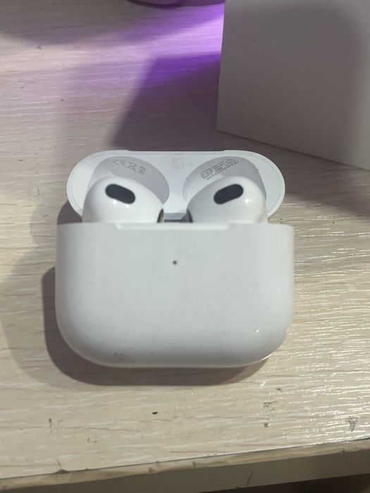 продам наушники, не рабочие.