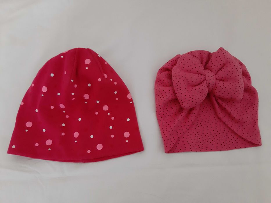 Лот 2 бр. плътни шапки