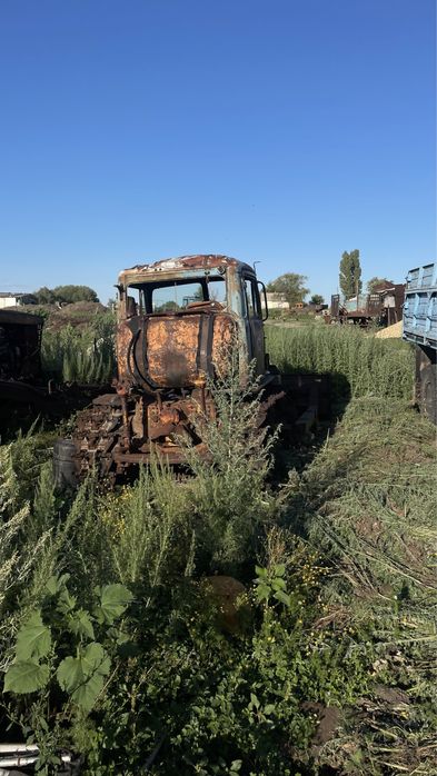 Продам гусеничный трактор