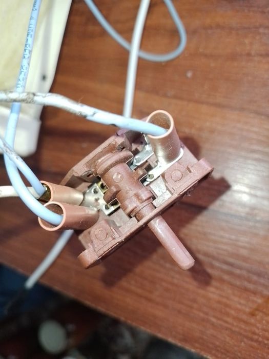 Электрик, Мастер ремонта оборудования.