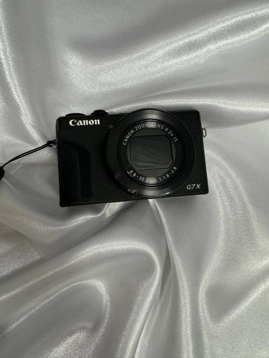 Фотоаппарат Canon PowerShot G7X Mark III