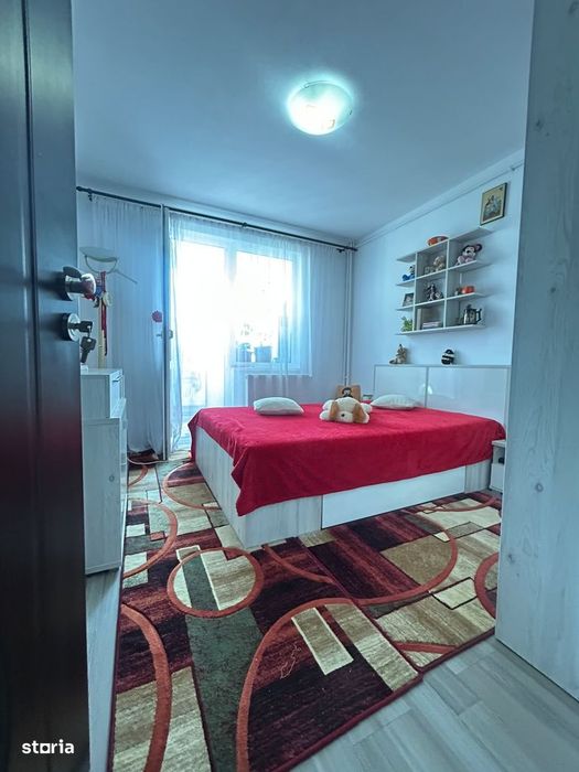 Apartament 3 camere zona Astra mobilat ! — fotografia 1