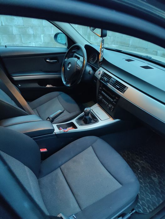 BMW 318i 2006 - E90