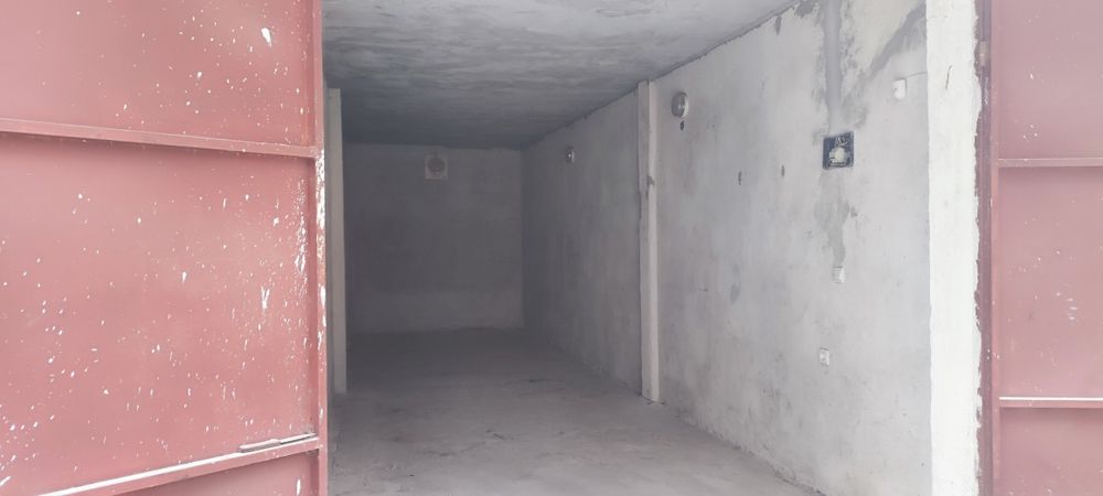 Дава се под наем Гараж / Паркомясто в Казанлък - 34 кв.м за 102 € - Снимка #2