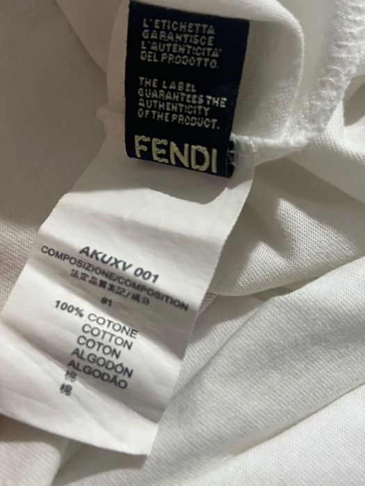 Fendi оригинална дамска тениска XS