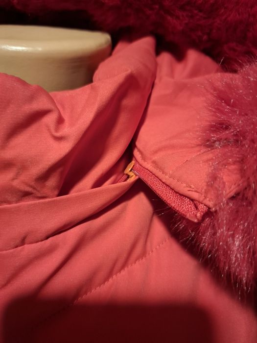 Geacă nouă cu blană