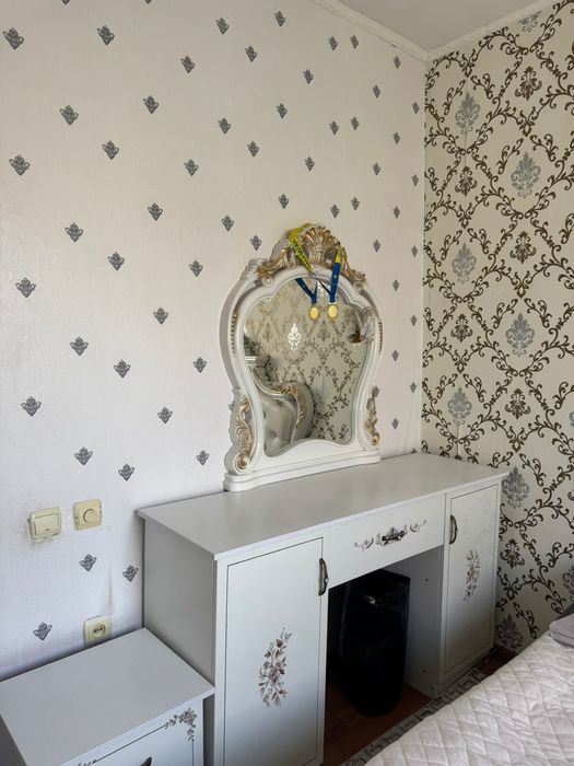 Продам спальню гарнитуру