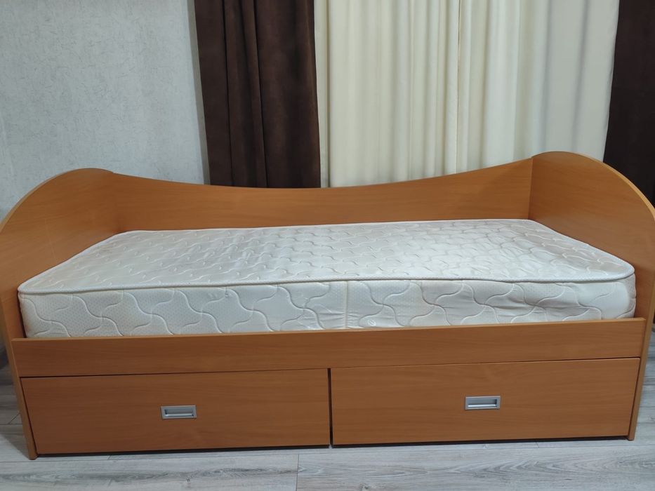 продам кровать односпальную