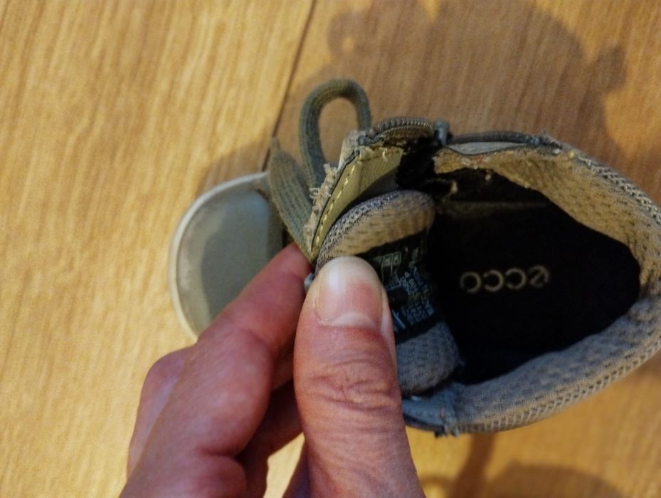 Vând pantofi sport, ghete copii Ecco