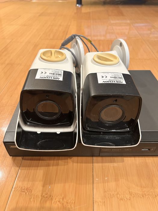 Camere de supraveghere + aparat DVR