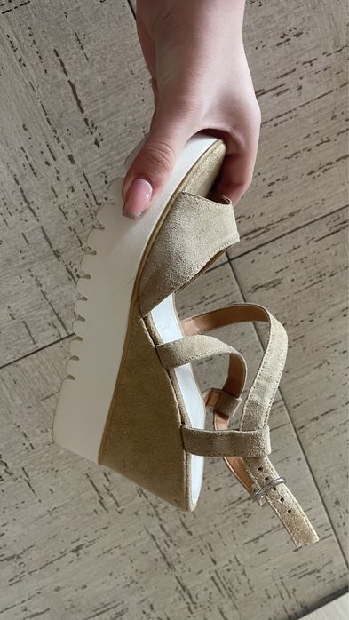 Sandale Bata, marimea 37