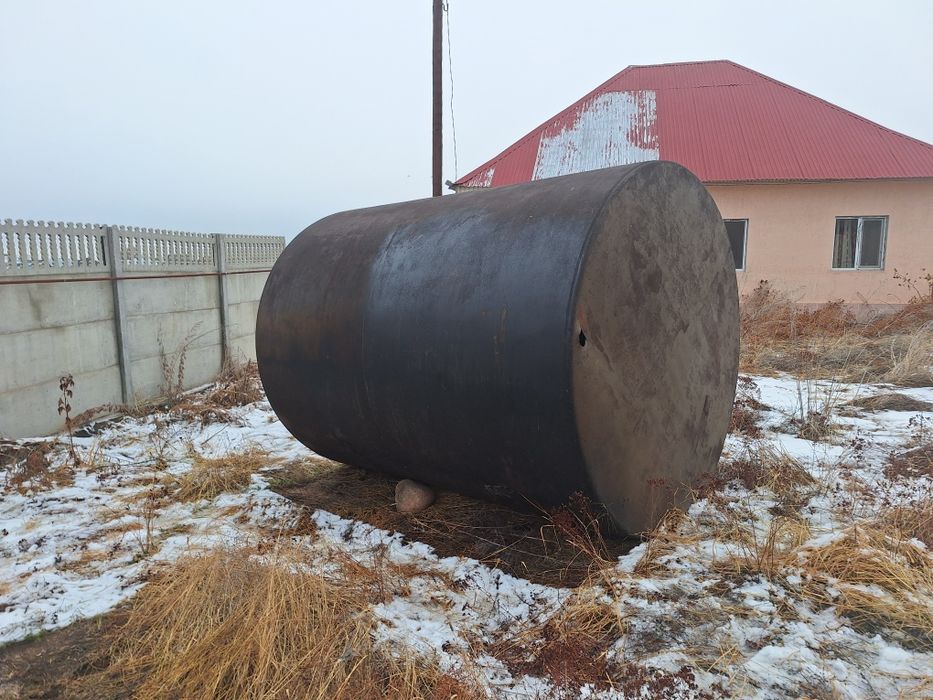Ёмкости бочки цистерны резервуары под воду и гсм септик 10.6 кубов