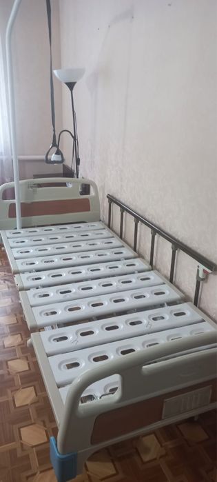 Медецинская кровать
