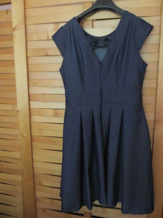 няколко уникални рокли дизайнерски модели!