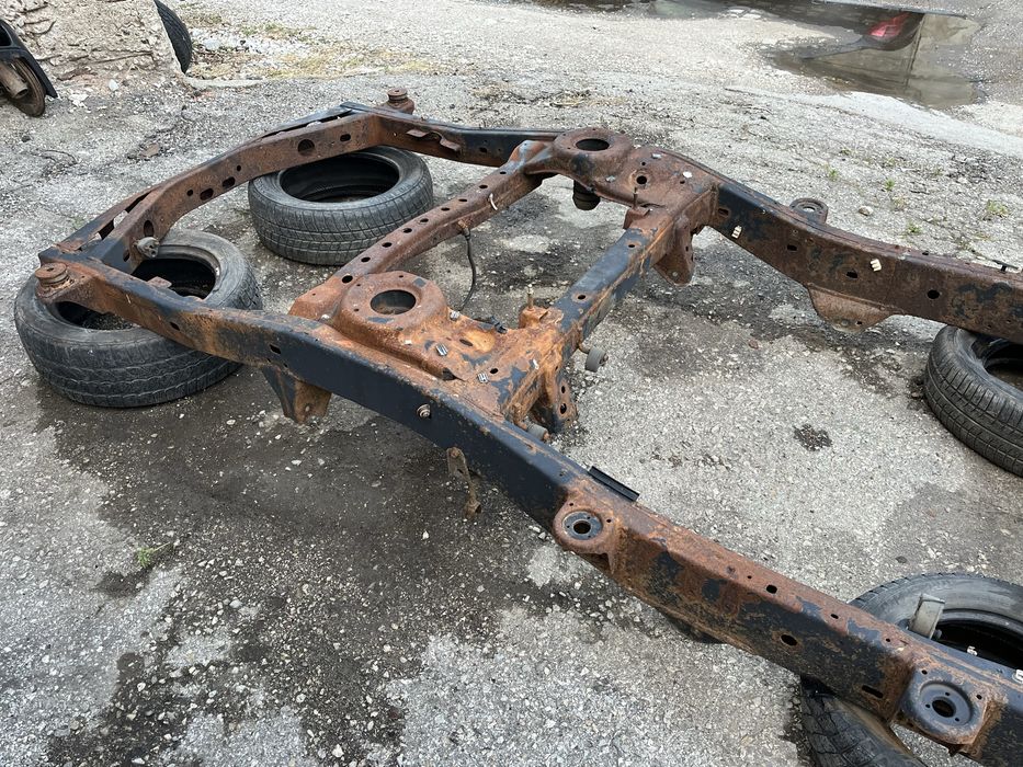 Шаси за Toyota Land Cruiser 100