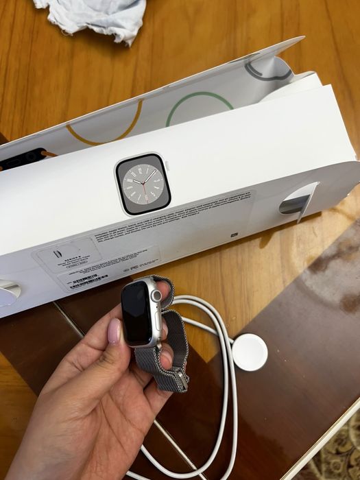 Продаю Apple Watch 8