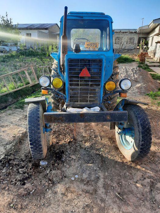 Traktor 80 sotiladi