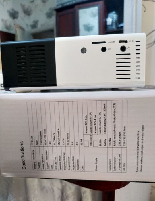 Проектор. Proktor sotladi miniy va damashniy òzi bitta