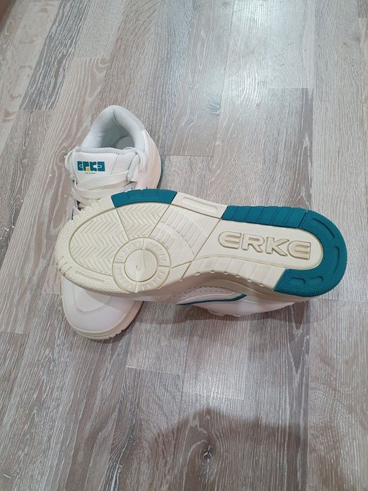 Мужские кроссовки ERKE