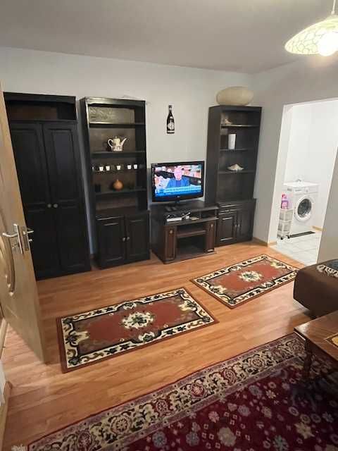 Ocazie, apartament cu doua camere renovat gata de inchiriat.