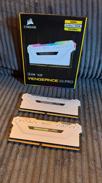 corsair vengeance rgb pro 32gb second hand si noi de vanzare