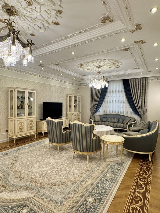 Продается шикарный дом на берегу реки