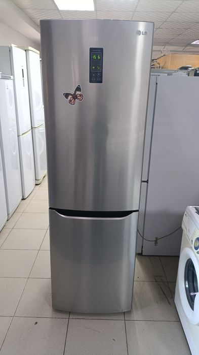 Продам холодильник с гарантией