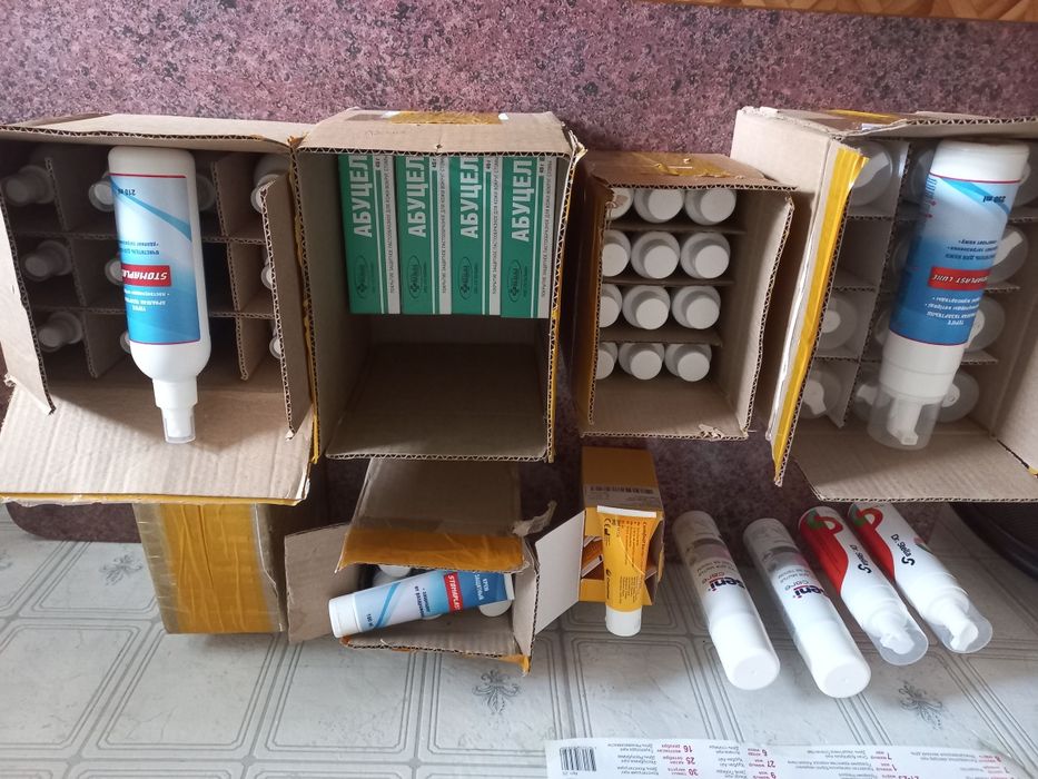 Средства по уходу за стомой.