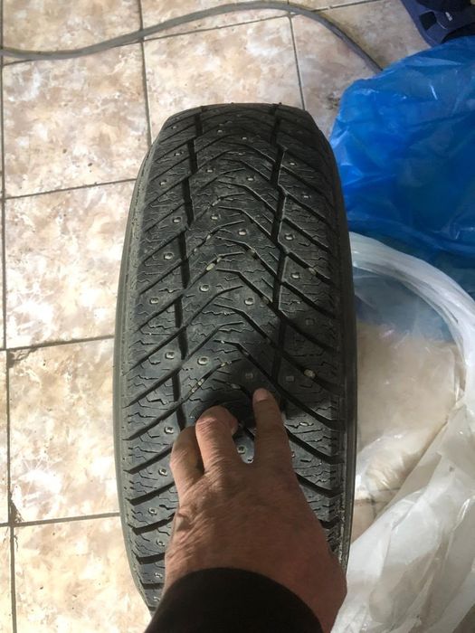 Продам зимную резину