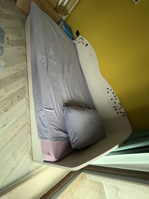 Единично легло 90/200 с ракла (място за съхранение) + с матрак Нани