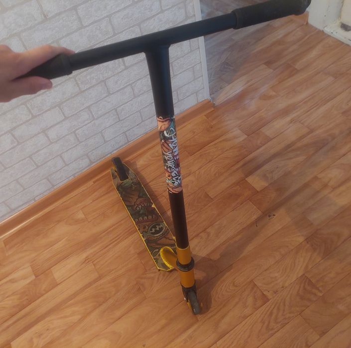 Трюковой самокат