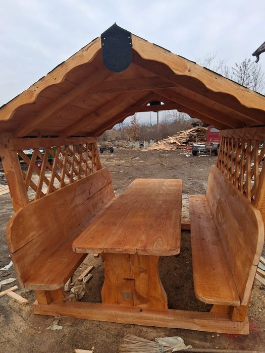 Vând foișoare din lemn masiv