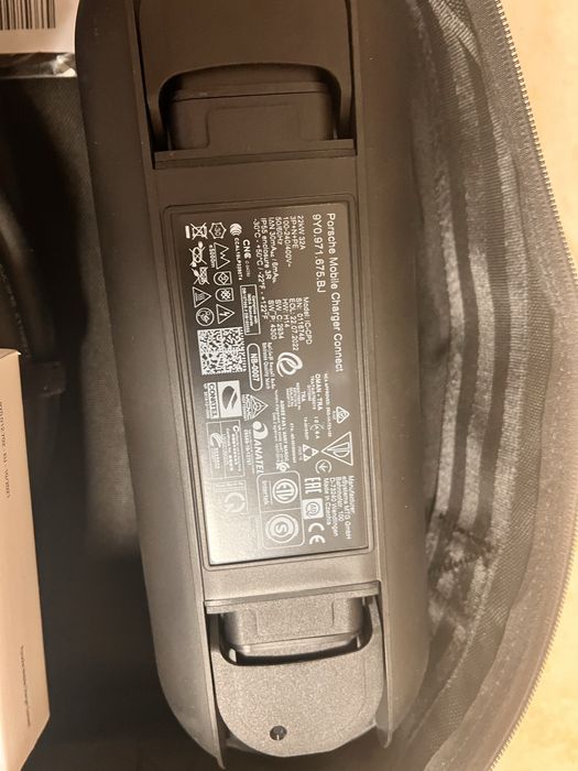 Porsche Mobile Charger Connect 22 kW – Нов, оригинален, пълен комплект