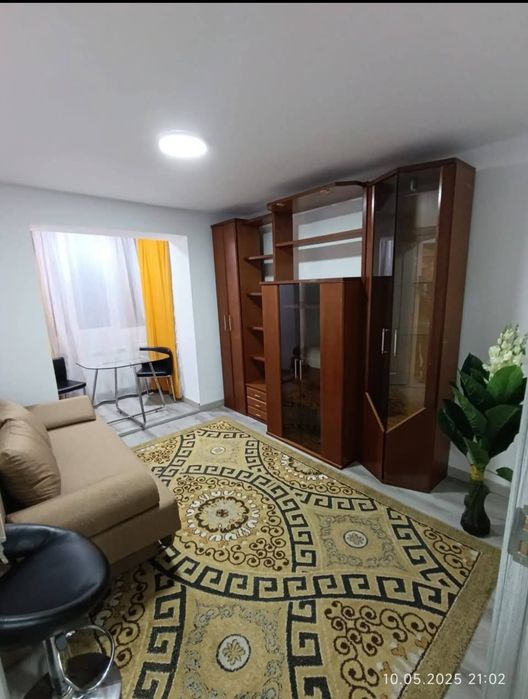 Închiriez apartament