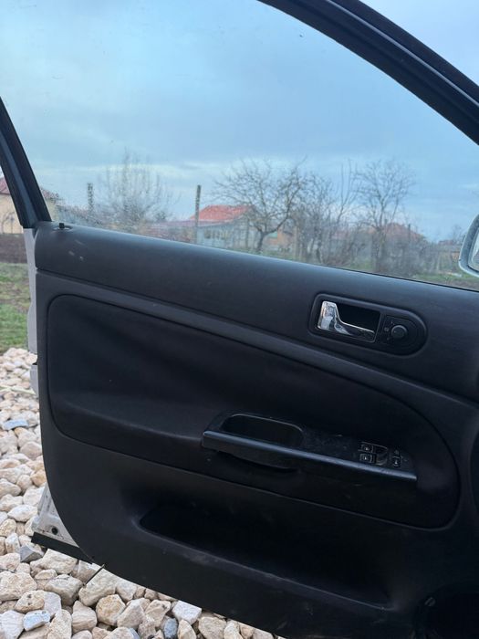 Продава се на части