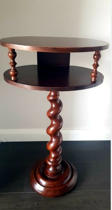 Comodă  veche din lemn masiv