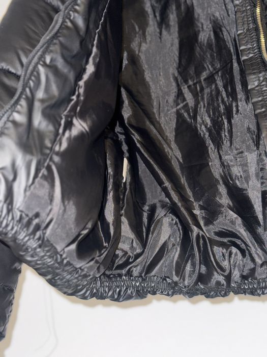 Geaca dama scurta neagra  cu gluga si blana detasabila