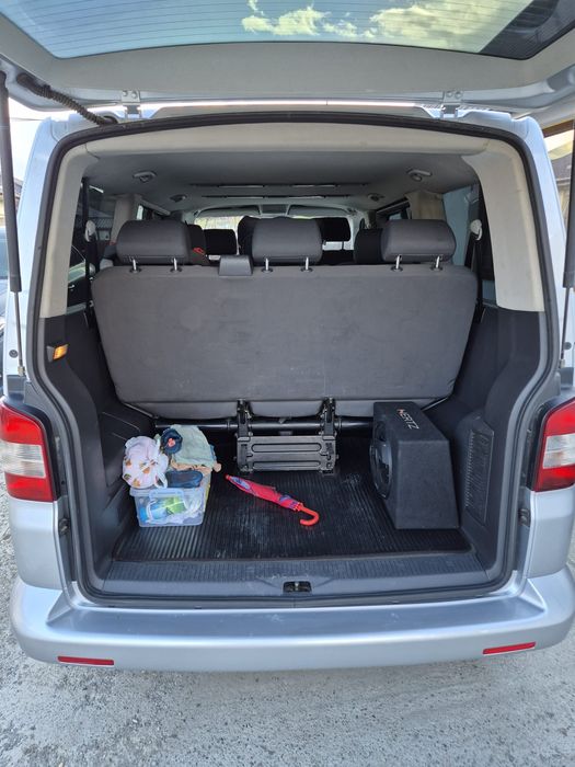 Vând Vw Caravelle 2.5 tdi unic proprietar de nouă