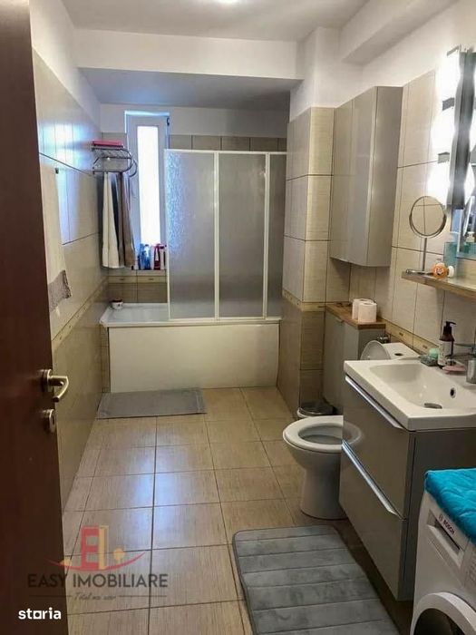 Apartament 2 camere, UMF, etaj 2, central, rezidential, parcare, Targu