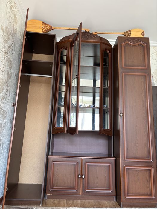 Продаётся стенка для зала / гостиной