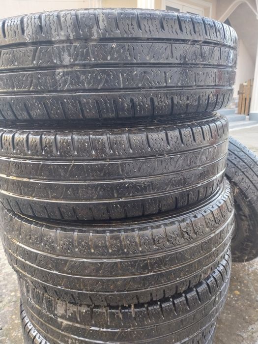 Vind cauciucuri 195 75 16c  pentru  iveco daily