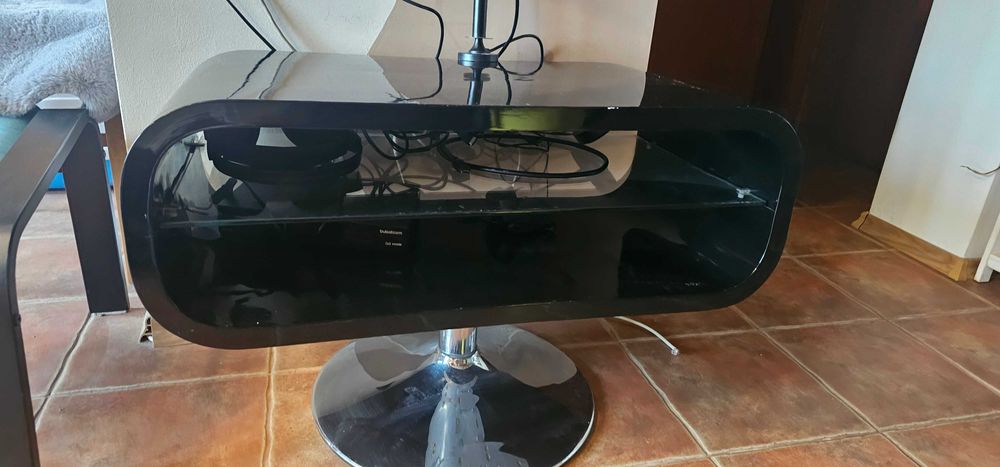 Телевизионен Шкаф